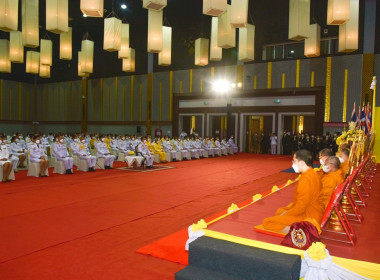 พิธีวางพานพุ่มและถวายบังคมเนื่องในวันคล้ายวันพระบรมราชสมภพ ... พารามิเตอร์รูปภาพ 4