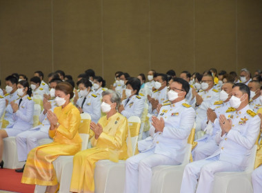 พิธีวางพานพุ่มและถวายบังคมเนื่องในวันคล้ายวันพระบรมราชสมภพ ... พารามิเตอร์รูปภาพ 8