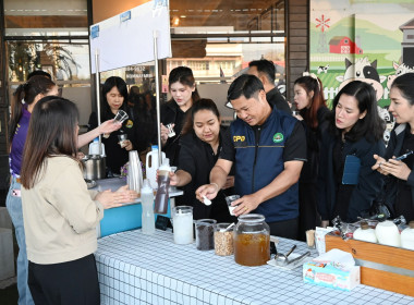 คณะผู้บริหารฯ ลงพื้นที่เยี่ยมสหกรณ์โคนมการเกษตรไชยปราการ พารามิเตอร์รูปภาพ 12