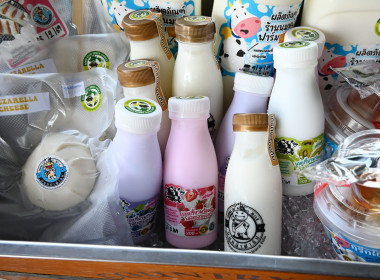 คณะผู้บริหารฯ ลงพื้นที่เยี่ยมสหกรณ์โคนมการเกษตรไชยปราการ พารามิเตอร์รูปภาพ 71