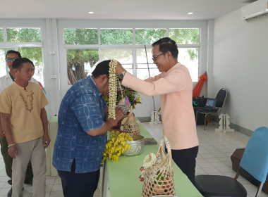 ศูนย์ฯ 9 จัดพิธีสรงน้ำพระ-รดน้ำดำหัว สืบสานประเพณีสงกรานต์ 🙏 พารามิเตอร์รูปภาพ 56